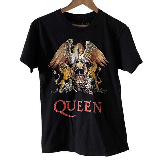 Queen Tops - ⭐️ SOLD ⭐️ QUEEN Graphic Band T Shirt Black Short Sleeve Size Small
